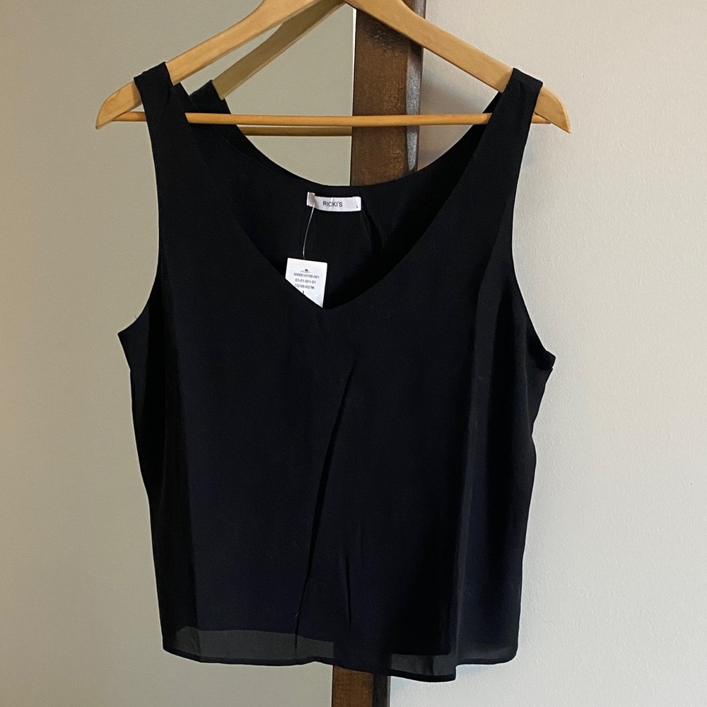 NWT. Ricki's Black V-Neck Tank Top
